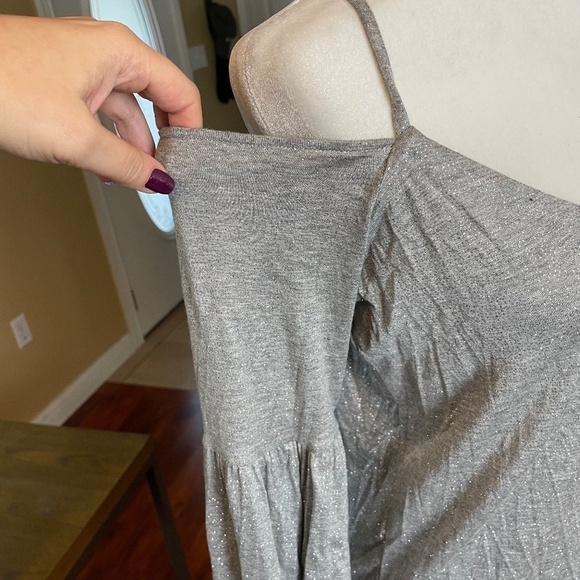 NWT - Chaser Silver Glitter Flounce Top Ruffle Sleeve, Size M - Picture 8 of 12